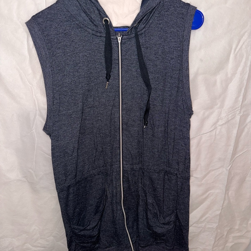 Sweater vest